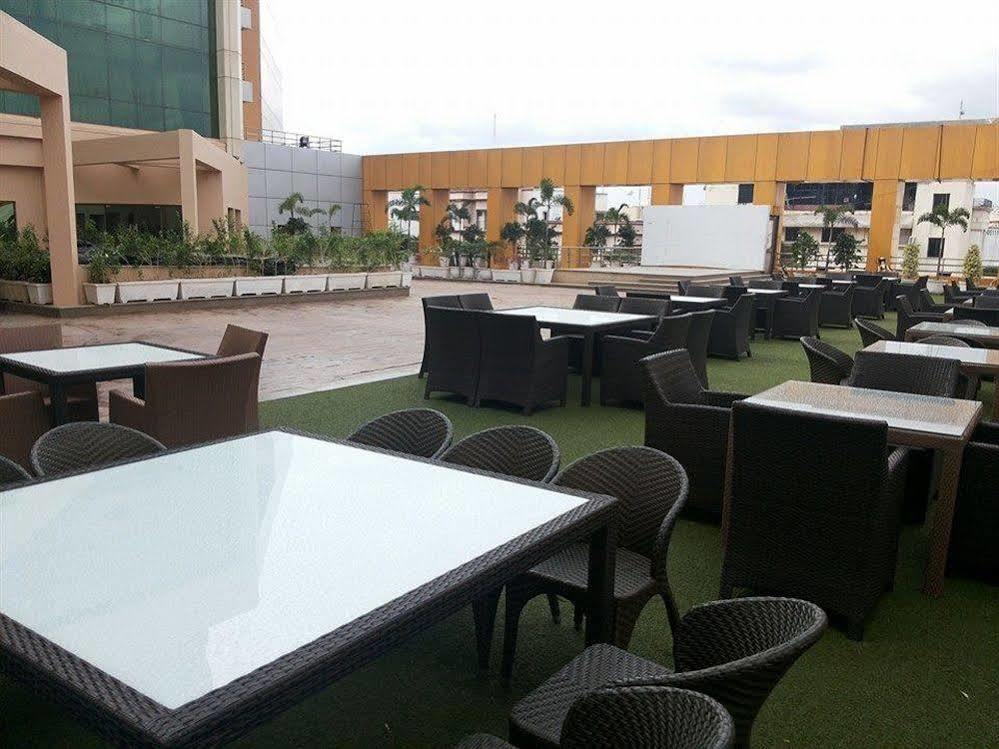 Hotel The Plaza Hyderabad Exterior foto
